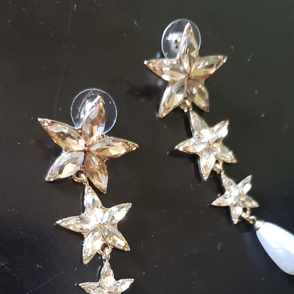 Jewel - Picture 7 of 8